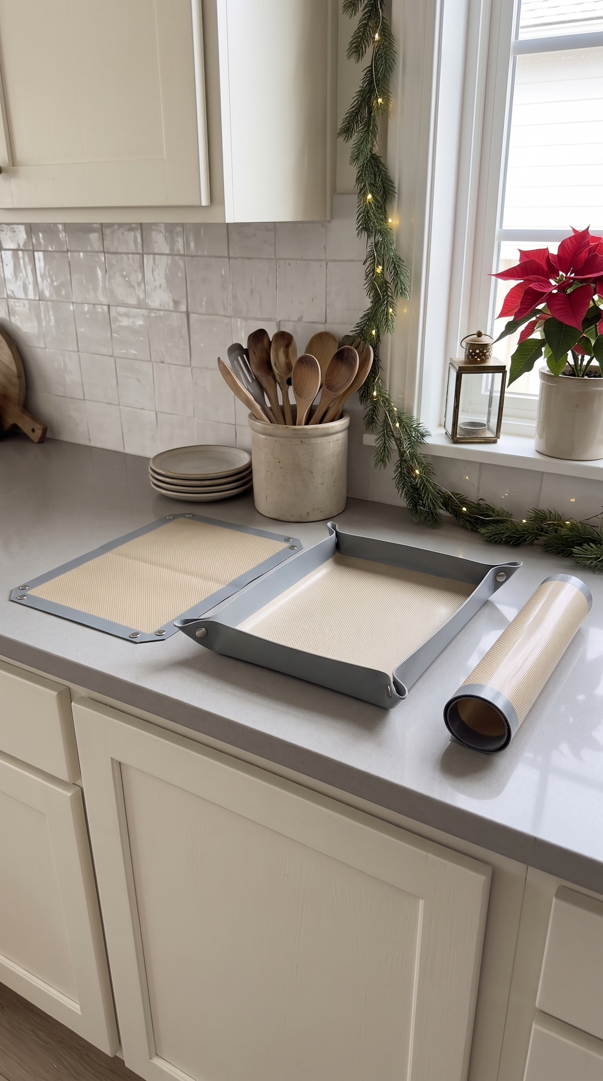 🍪 Snap-Corner Silicone Baking Mat – Non-Stick, Reusable & Easy to Store